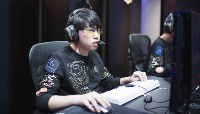 球队在中场 球队在中场