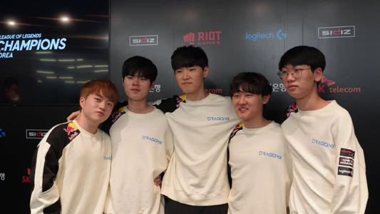 特点高度契 特点高度契