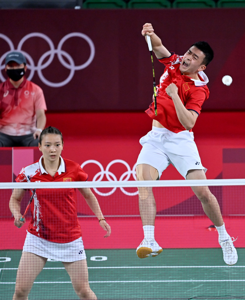 他在1月6 他在1月6